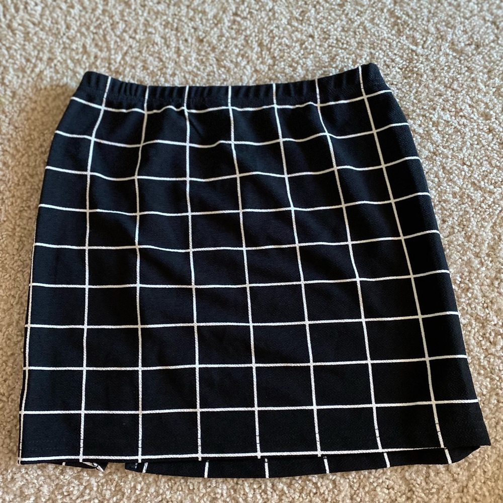 Two Piece - Picture 3 of 3